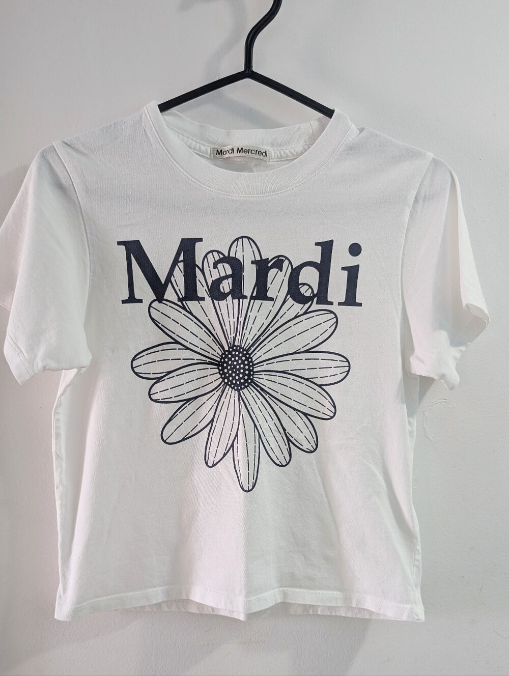 Mardi Mercredi White Daisy Graphic Tee South Korean Luxury Brand Size Small - Picture 2 of 7